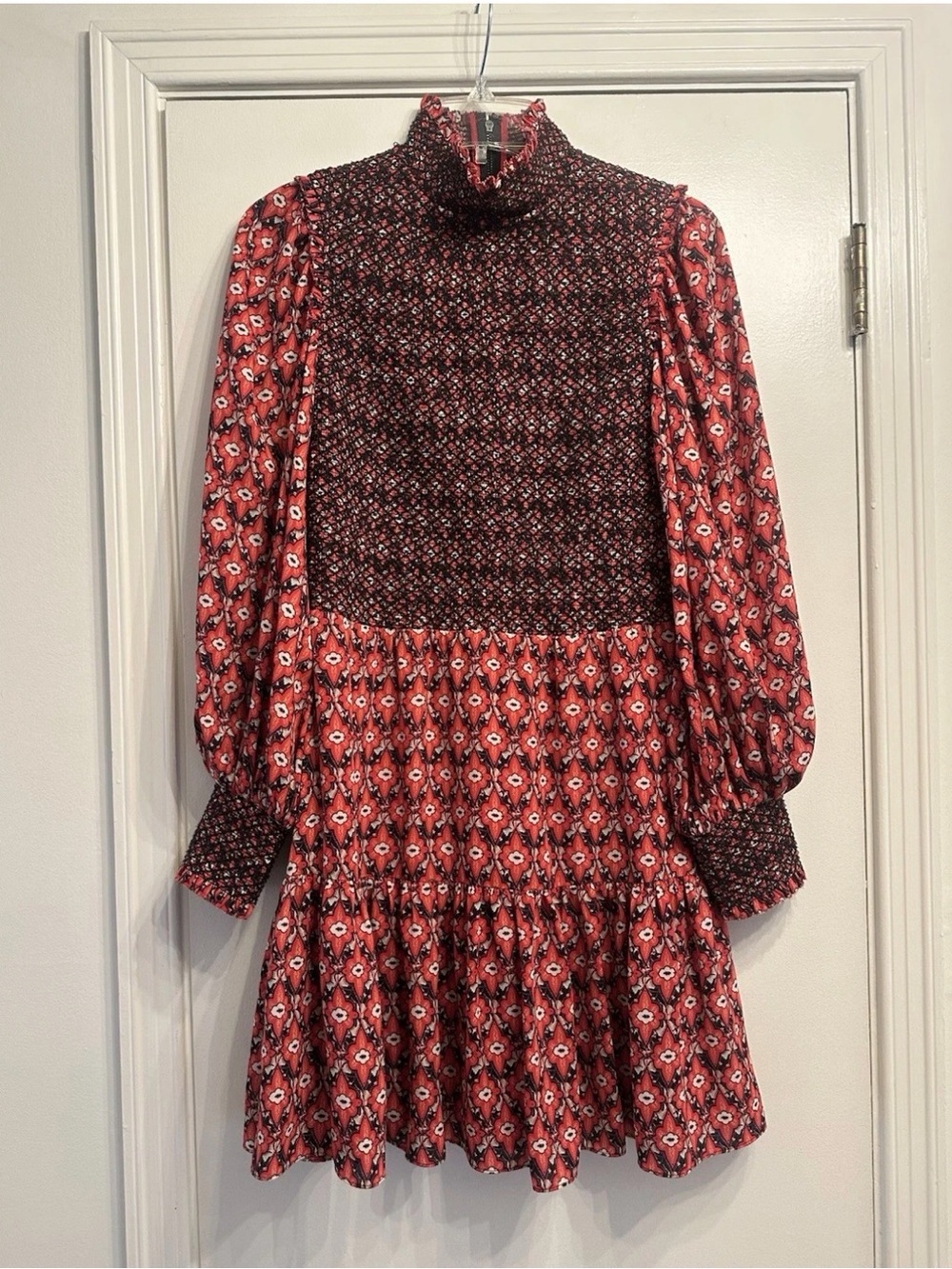NWOT Alice + Olivia Dress Red Orange Navy Smocked Size 6